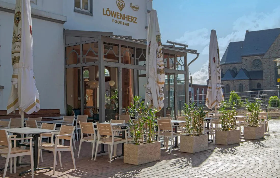 Terrassentische für die Gastronomie