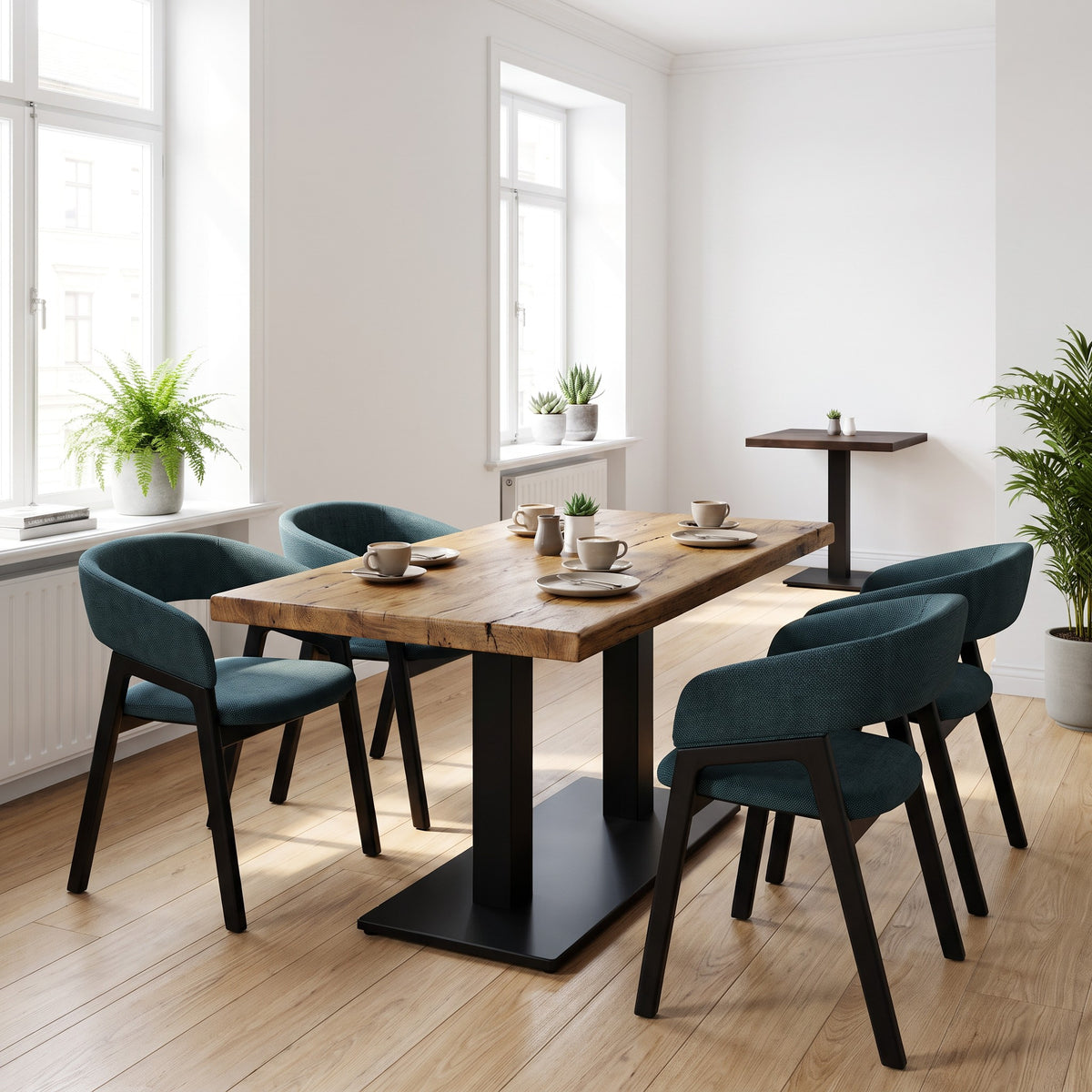 Designstuhl Aman – Einsatzbeispiel am Tag