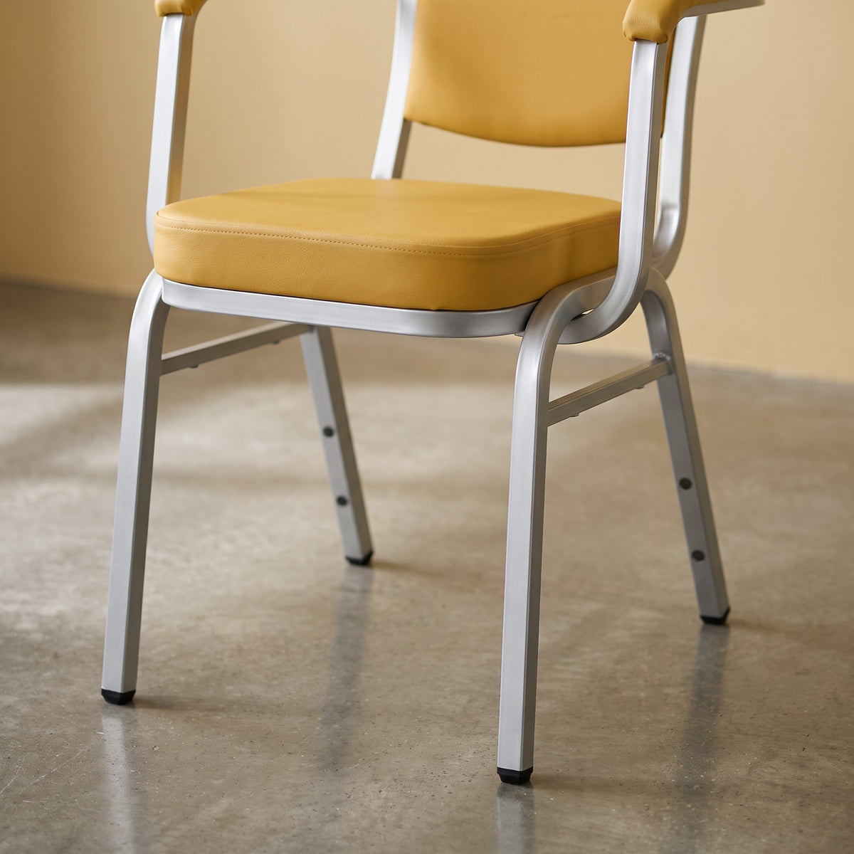 Stapelstuhl Amsterdam Alu AL – Detailansicht Gestell