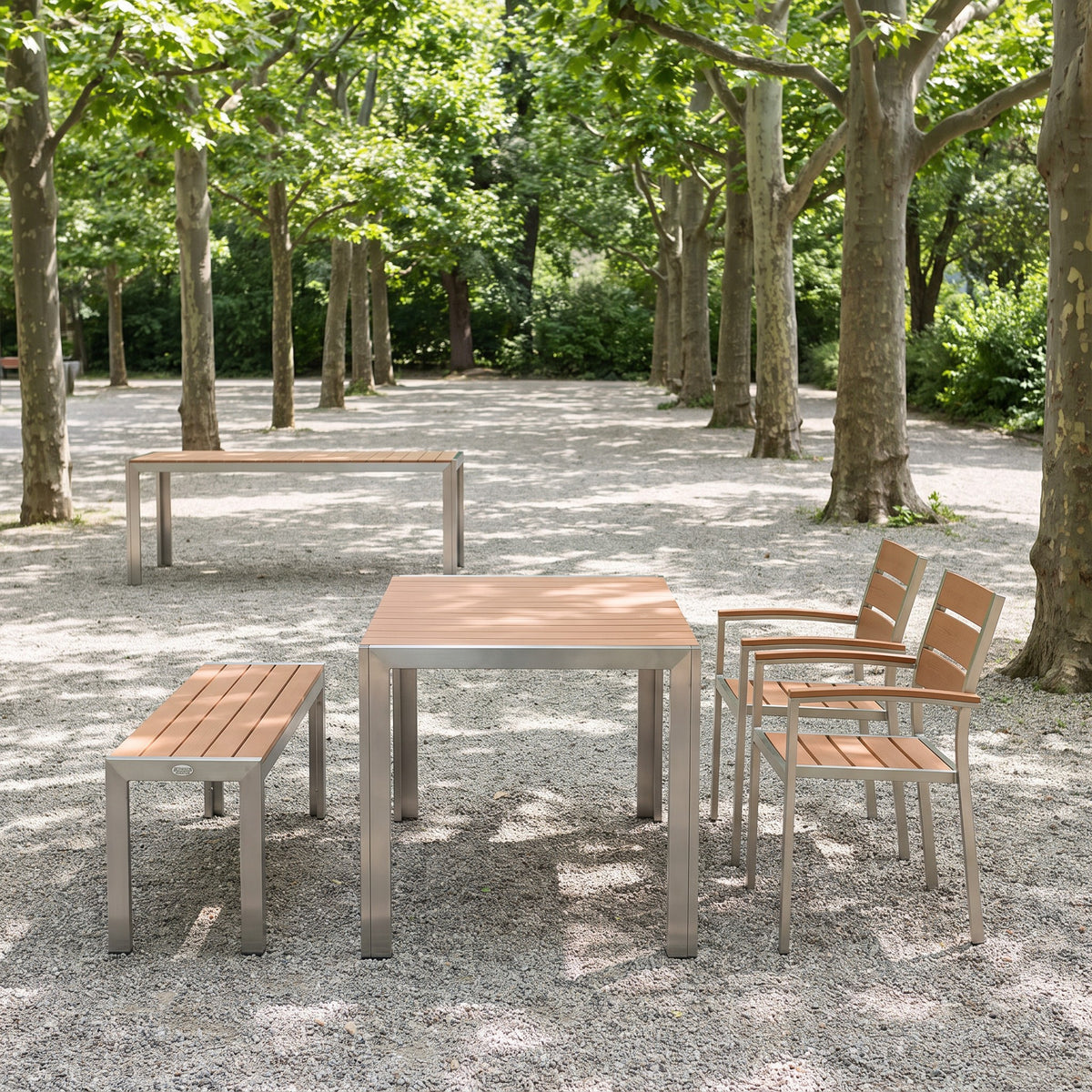 Gartenbank, Sinon teak – Einsatzbeispiel in weiterer Farbausführung