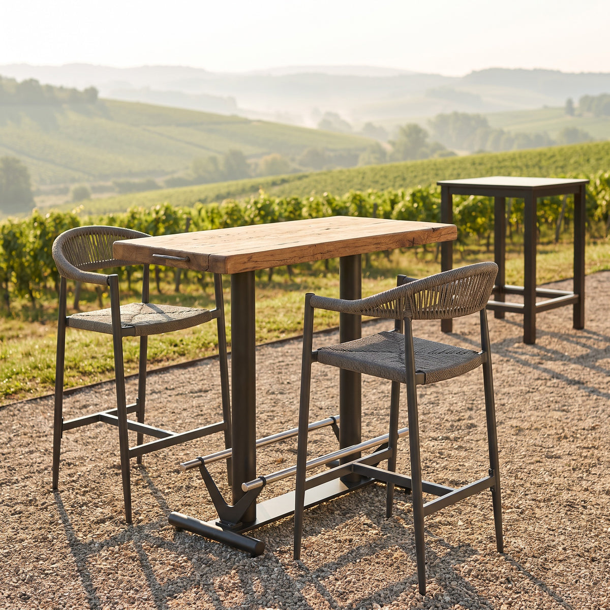 Barhocker Rhea Midi – Einsatzbeispiel am Tag