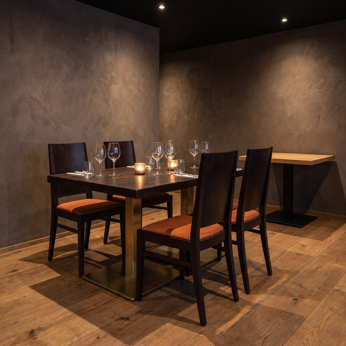 Restaurantstuhl Cara – Einsatzbeispiel am Tag