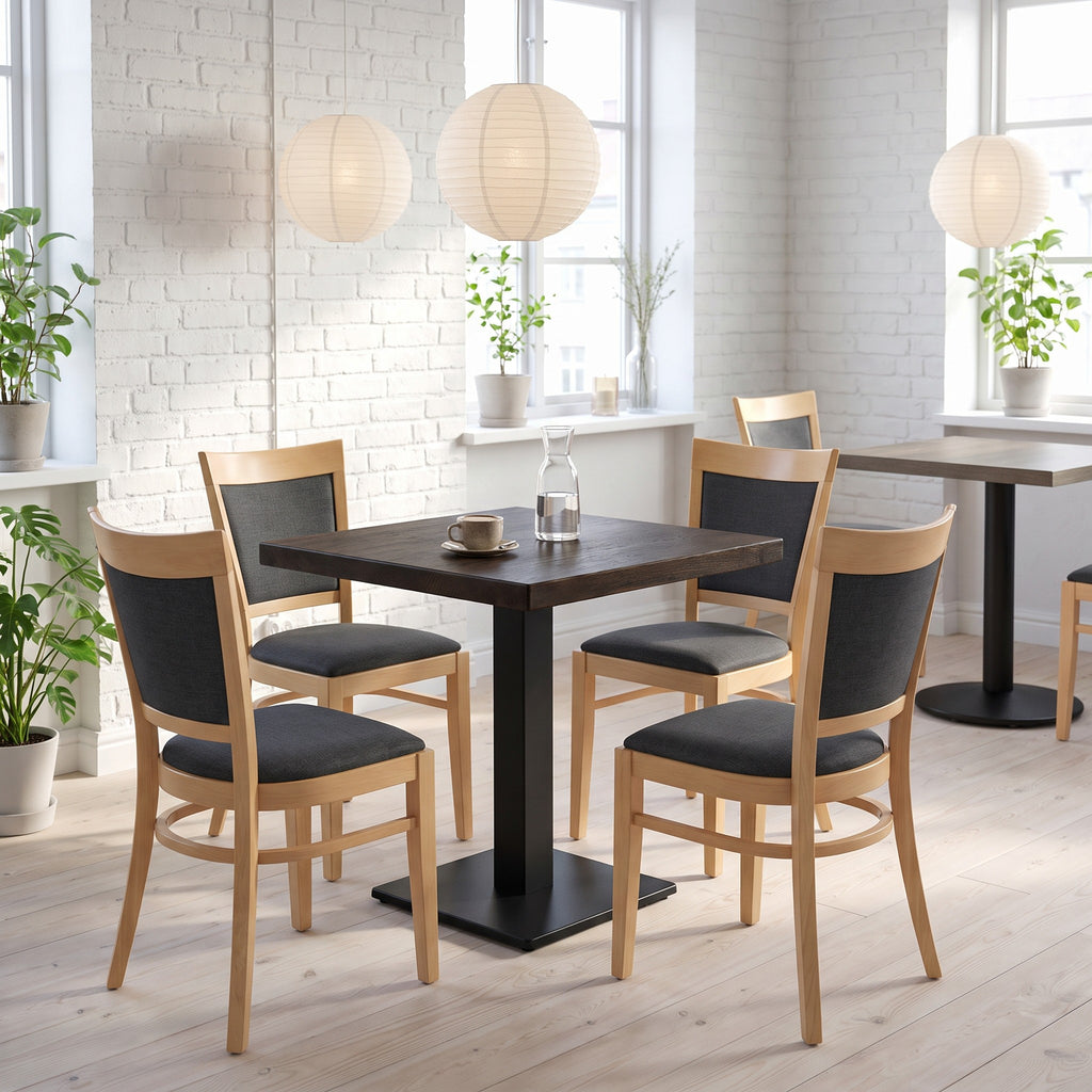 Restaurantstuhl Katia – Einsatzbeispiel am Tag