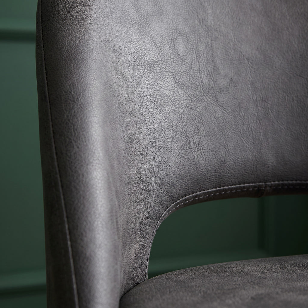 Polsterstuhl Newport Kunstleder Grau – Detailansicht Material
