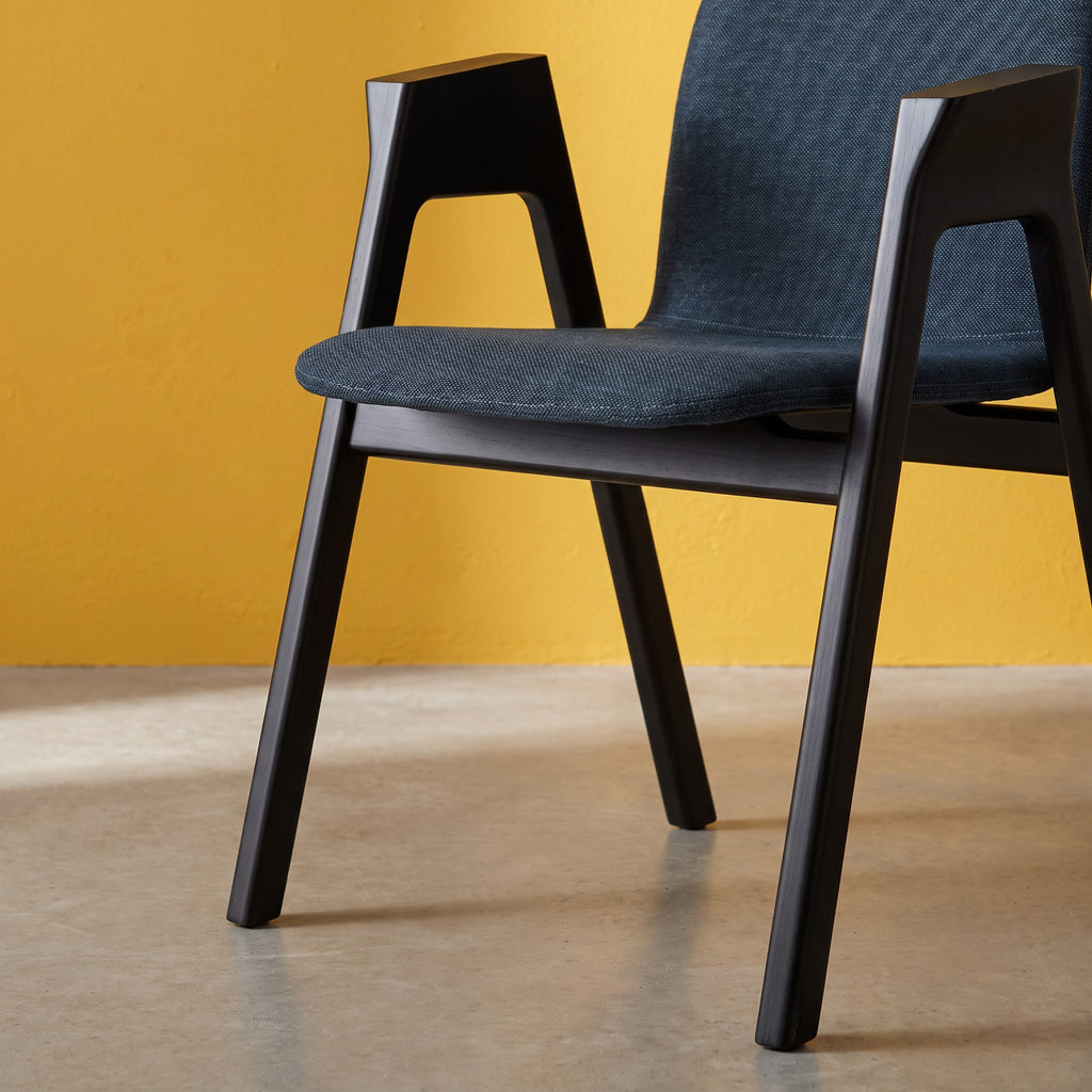 Designstuhl Split – Detailansicht Gestell