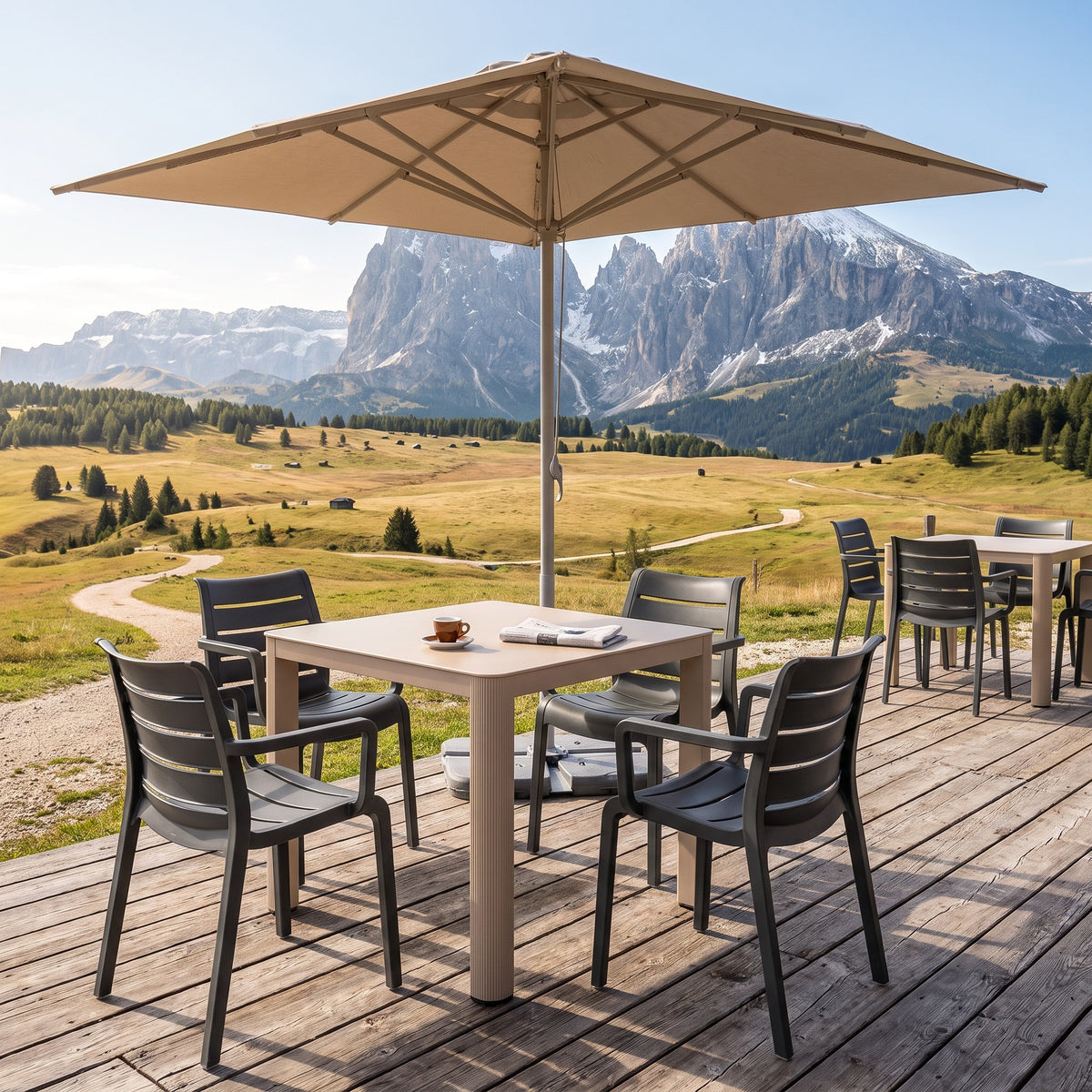 Terrassenstuhl Bari – Einsatzbeispiel Hotelterrasse