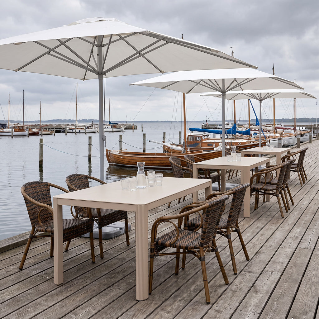 Terrassenstuhl Ceres burned – Einsatzbeispiel Restaurantterrasse