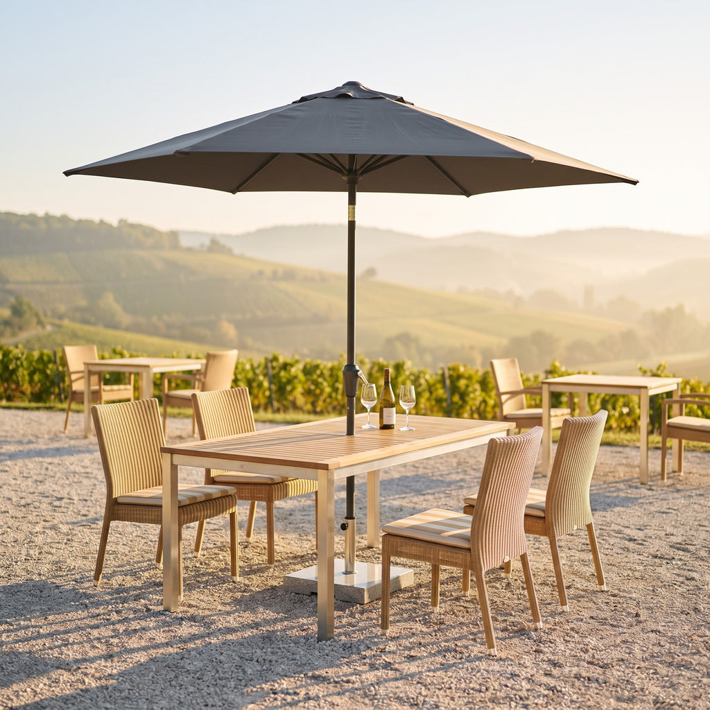 Terrassenstuhl Juno sereno – Einsatzbeispiel Hotelterrasse