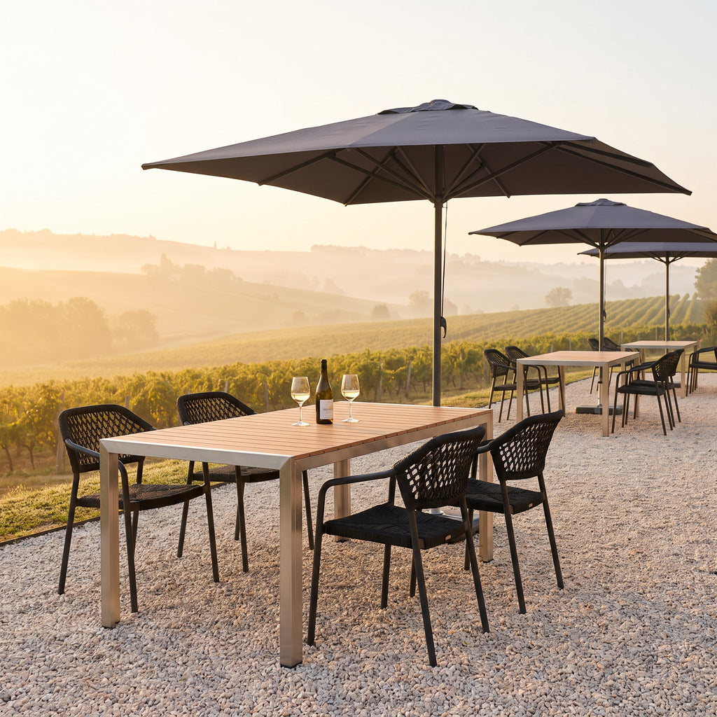 Terrassenstuhl Nessus – Einsatzbeispiel Hotelterrasse