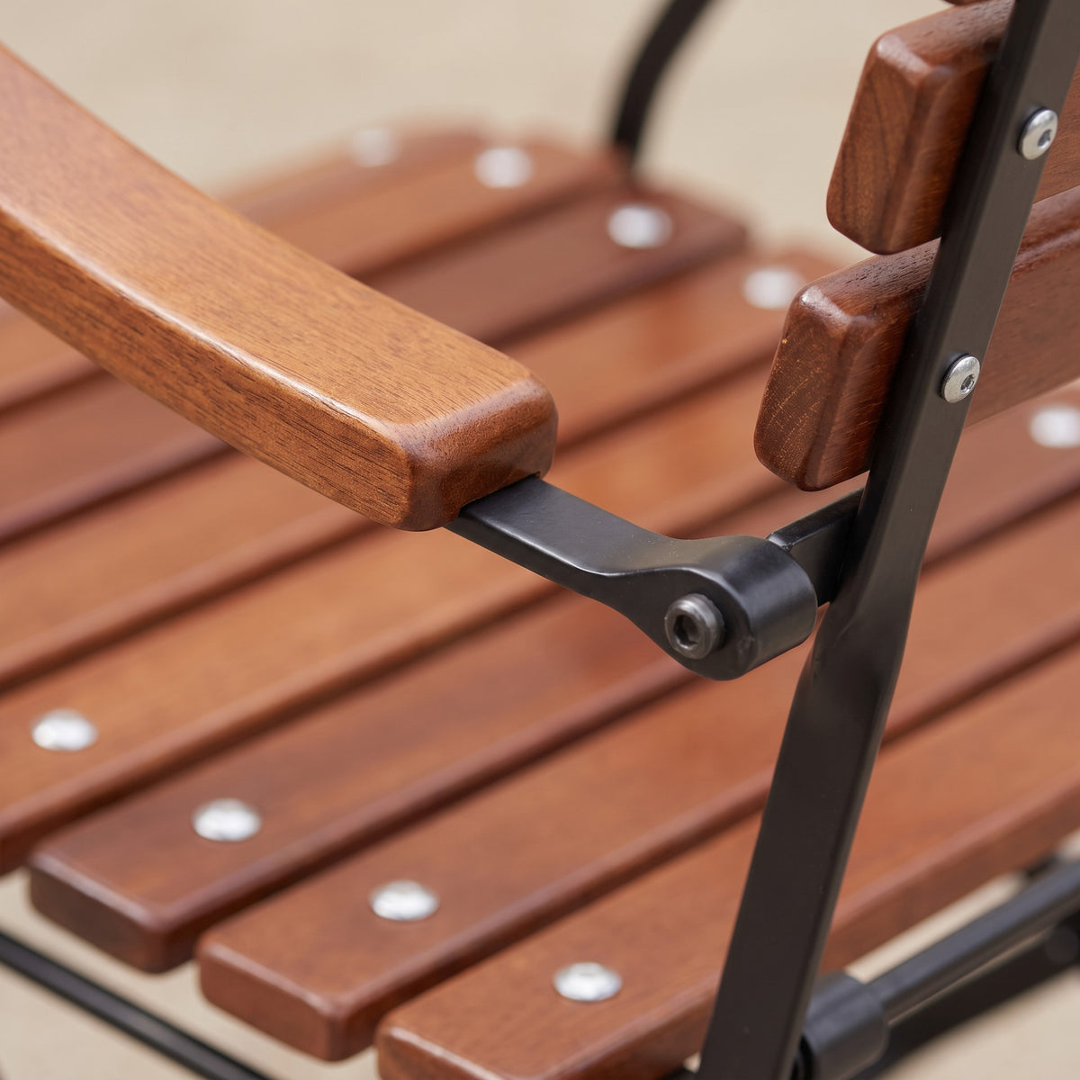 Terrassenstuhl Stuttgart AL – Detailansicht Material