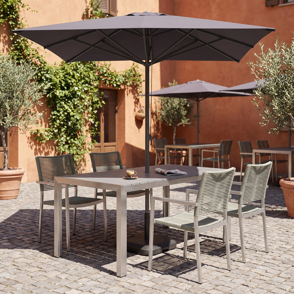 Terrassenstuhl Triton – Einsatzbeispiel Restaurantterrasse