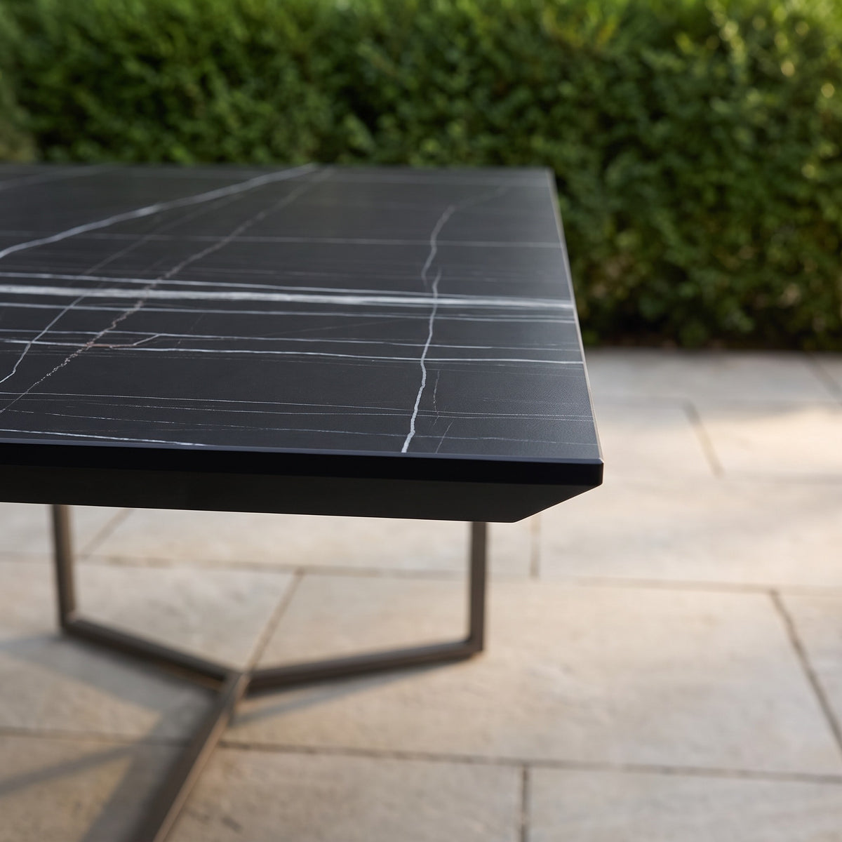 Compact Marble – Detailansicht Gestell